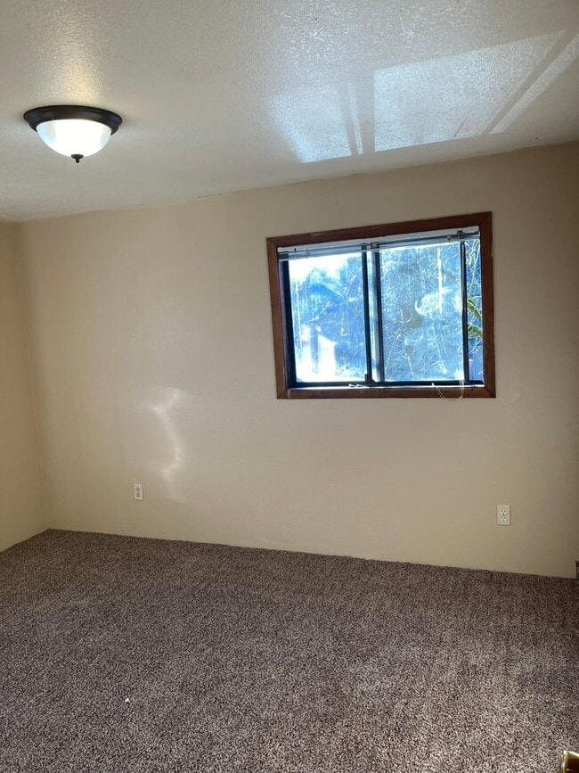 Photo - 2 bedroom in 3-plex