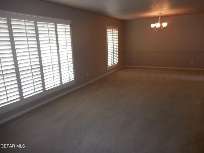 6308 Los Altos Dr