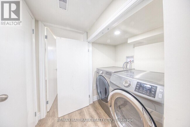 Photo - 46 Springhurst Ave