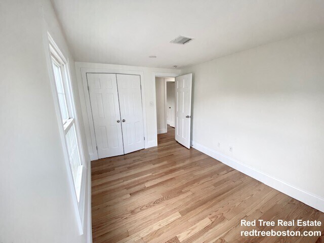 Photo - 20 Plainfield St