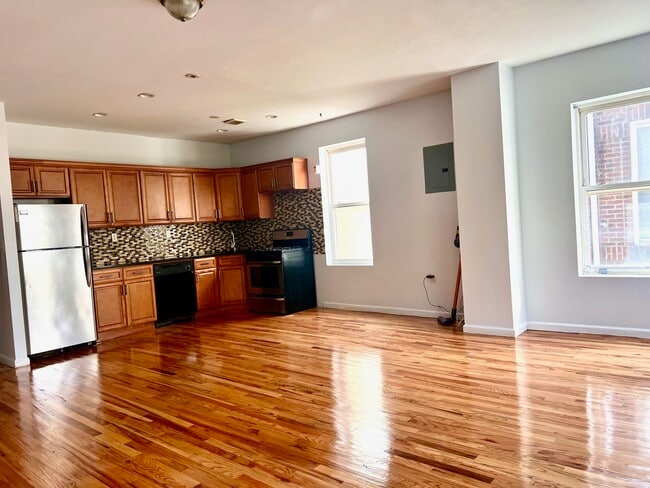 Photo - 2408 Beverley Rd Unit #2