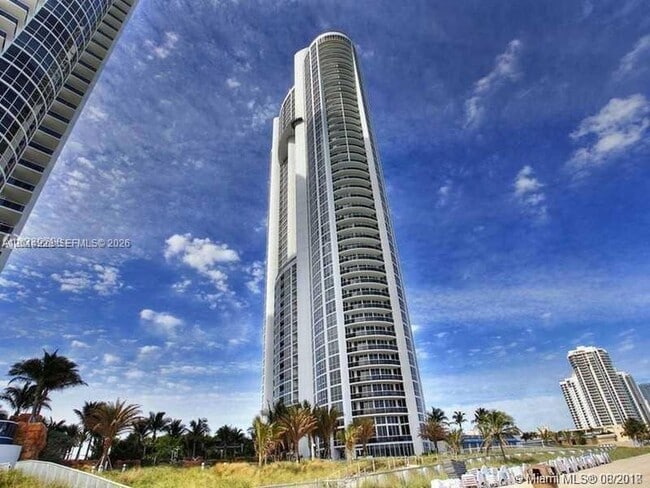 Building Photo - 18201 Collins Ave Unit 1908