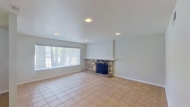 Photo - 121 Greentree Ln Unit 1