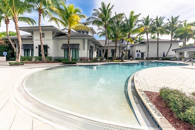 The Hamptons at Palm Beach Gardens Apartments
