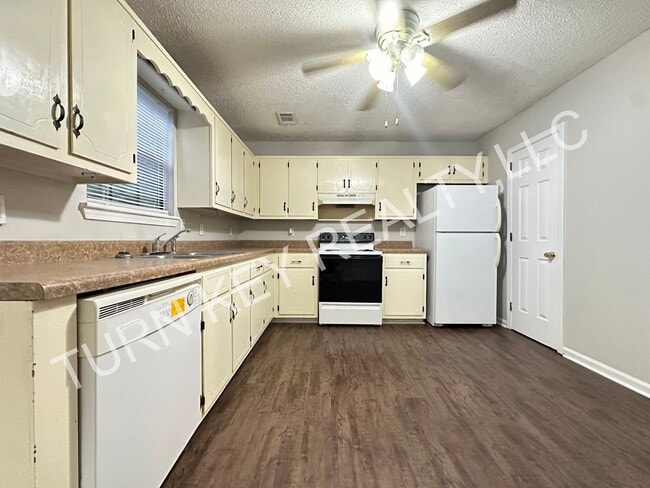 Photo - Townhome for rent in Grayson Valley **PRICE DROP**