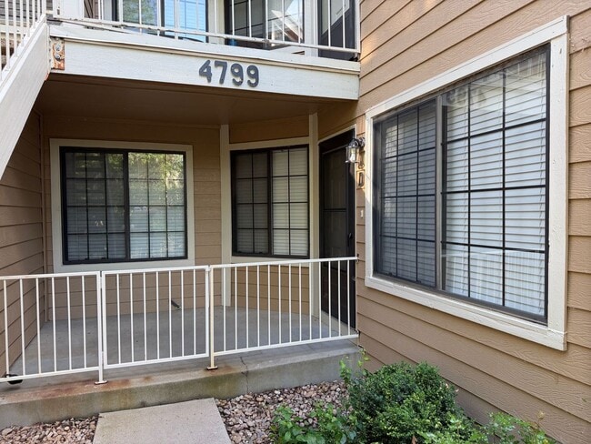 Building Photo - Beautiful Newly Remodeled 2BD/1BA Condo in North Boulder Unit D