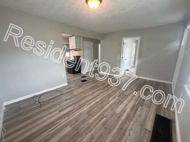 Photo - 1641 Horlacher Ave