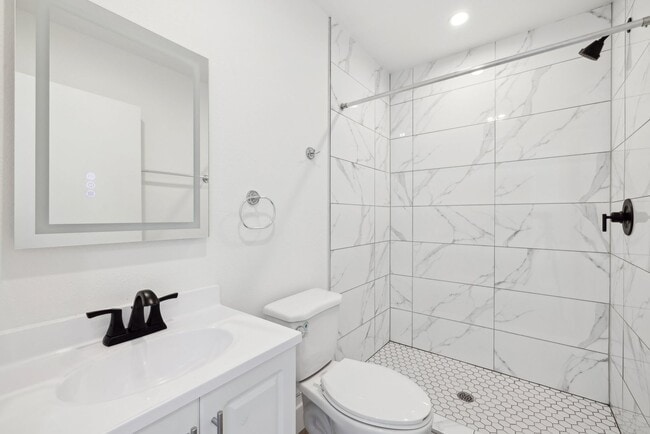Photo - 416 N La Fayette Park Pl