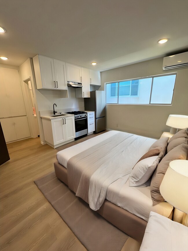 Photo - Primetime Brentwood