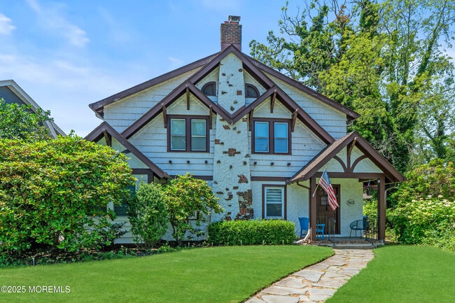 Photo - 562 N Edgemere Dr