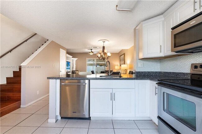 Photo - 2683 NE 15th St