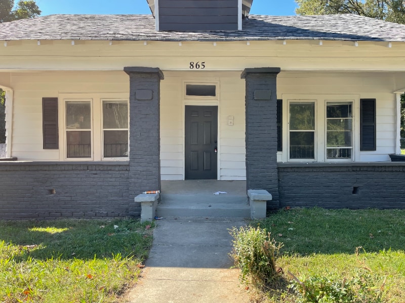Photo - 865 Alma St