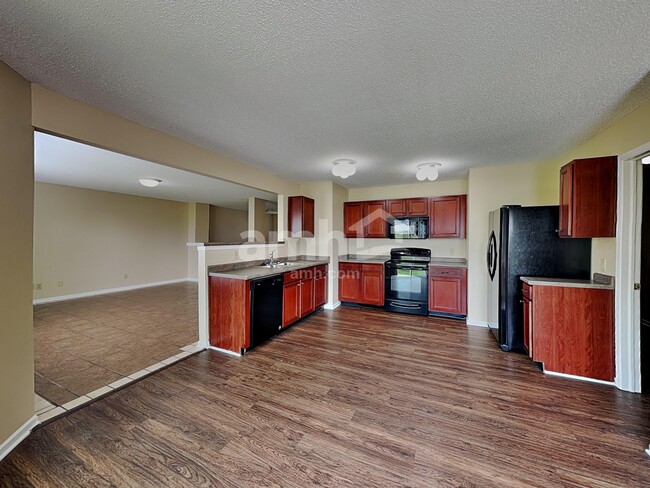 Photo - 2170 Bridlewood Dr