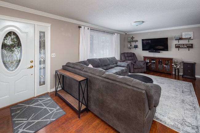 Photo - 3117 Windsor Dr