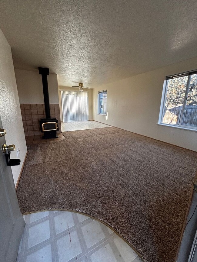 Photo - 3 bed 2 bath home located in Northeast Bend, close to parks, trails, and shopping