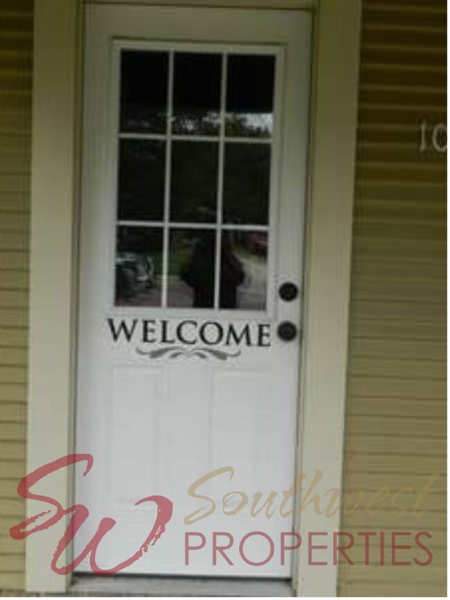 Photo - Super cute, good sized, one bedroom home one block from campus!