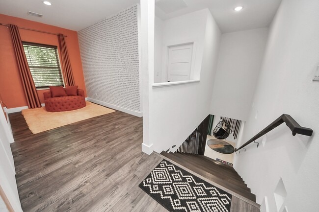 Building Photo - 6739 Calhoun Rd