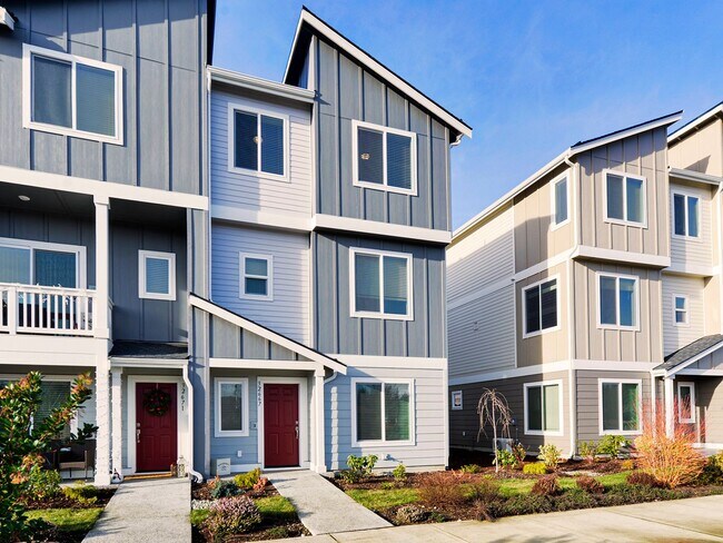 Beautiful Townhouse - End Unit - Ten Trail... - Beautiful Townhouse - End Unit - Ten Trail...