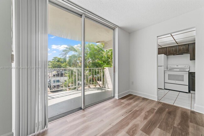 Photo - 498 NW 165th St Unit D-201