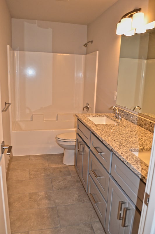 Photo - 6923 Lennon Ln NE
