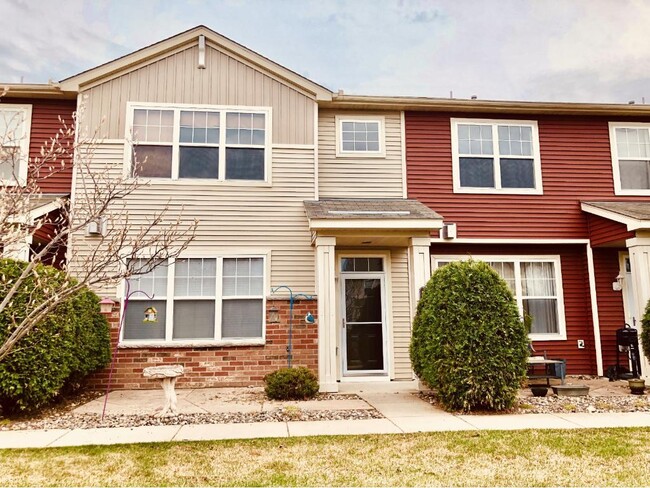 3Bed*2.5Bath plus loft*1767SqFt. Great Ame... - 3Bed*2.5Bath plus loft*1767SqFt. Great Ame...