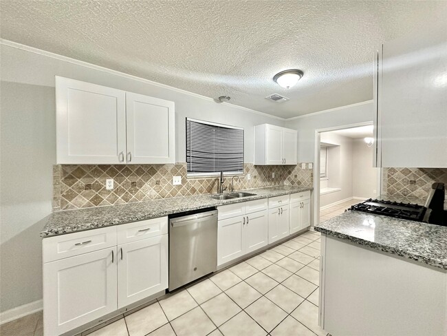 Photo - 7011 Brockington Dr