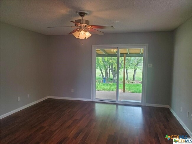 Photo - 1217 Craig St