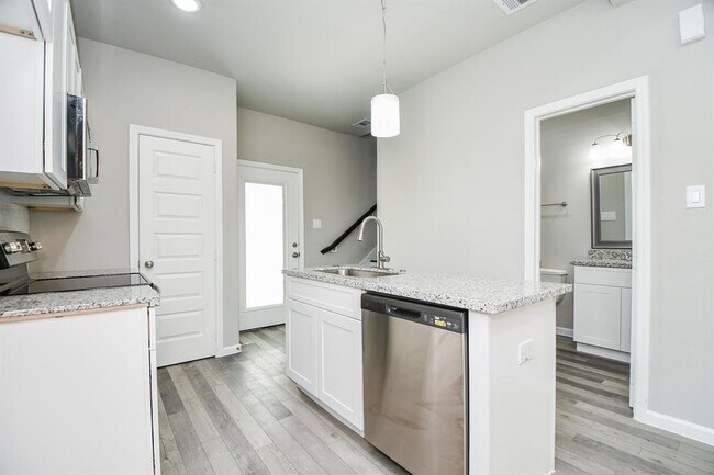 Photo - 8167 Tate St Unit B