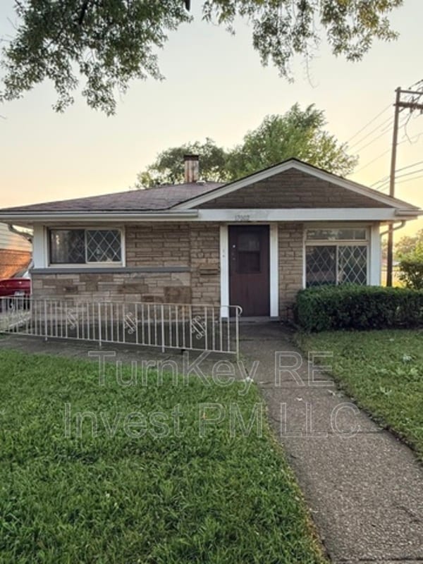 Building Photo - 17002 Greenbay Ave