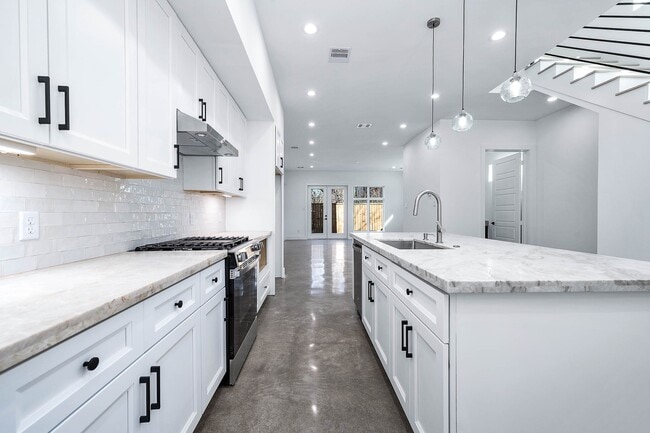 Photo - 3411 McGowen St