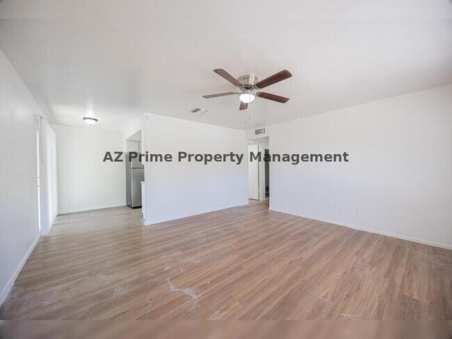 Photo - 925 W Peoria Ave Unit Apartment 29