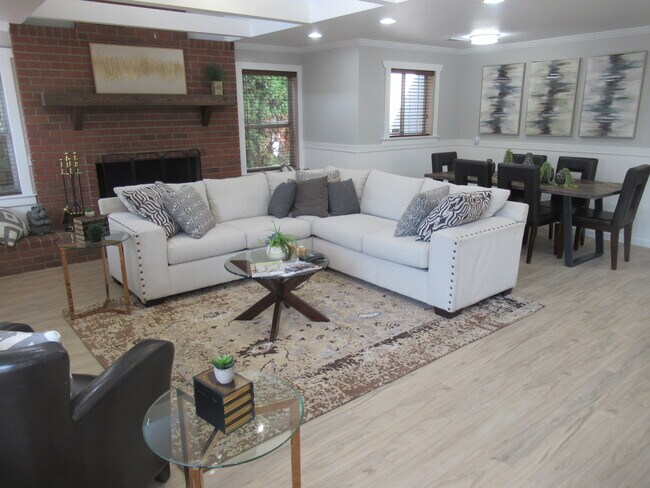 Oakwood Club Apartments