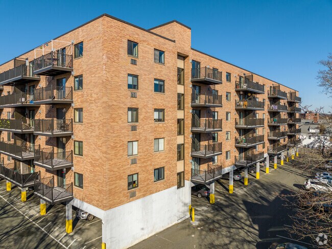 Photo - The Brentwood Apartments