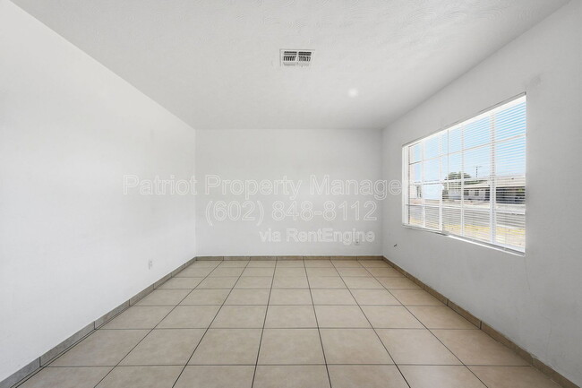 Photo - 6701 N 33rd Ave