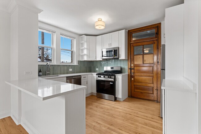 Photo - 5408 W George St Unidad 2