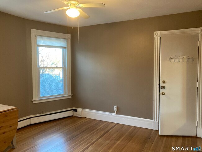 Photo - 192 Foster St Unit 3B