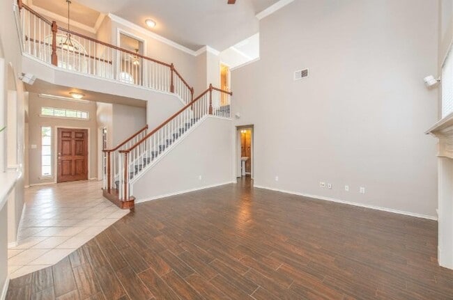 Photo - Lovely home nestled in south Arlington