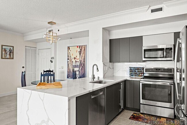 616 Clearwater Park Rd Unit 1110