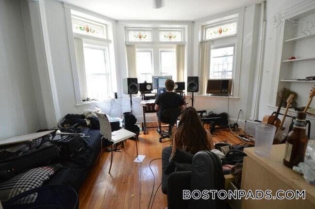 64 Hemenway St Unit 7