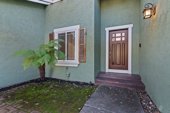 Photo - Great single story home in Benicia With All Utilities Included
