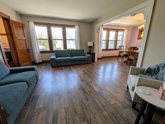 Photo - 3675 E Pulaski Ave Unidad Pulaski Apartment