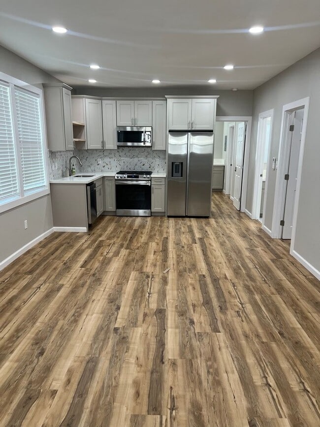 Photo - Split AC's In each room. Wet Bar. Spacious