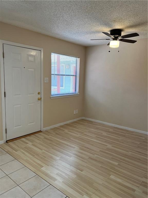 Building Photo - 4405 Avenue A Unit 20