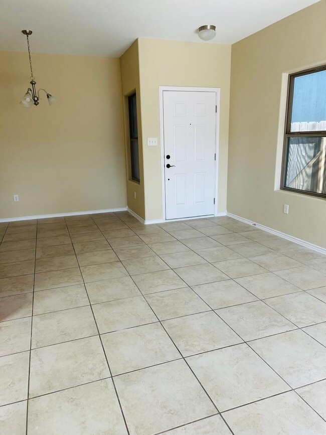 Photo - 205 Aquero Blvd