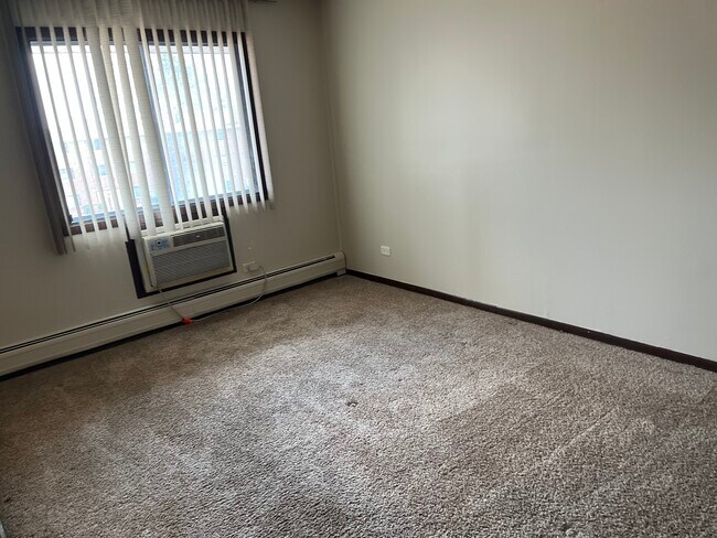 Photo - 15737 Terrace Dr Unit 2 bedroom 3rd floor