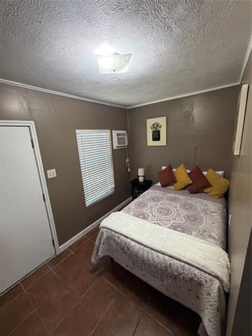Photo - 2436 Lockhart Ave