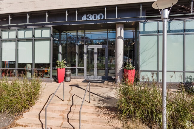 Building 1 Entrance - Terrapin Row