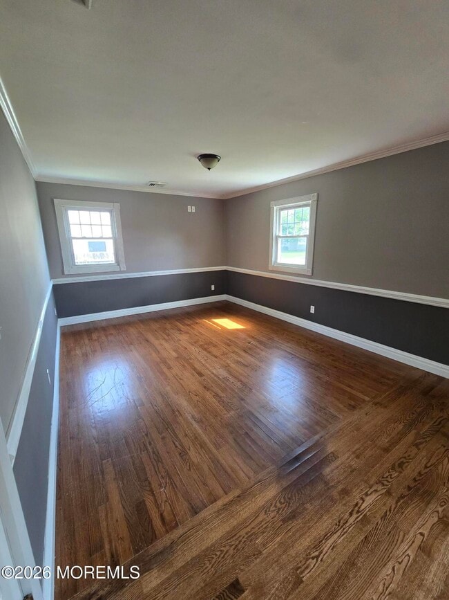 403 Simon Pl