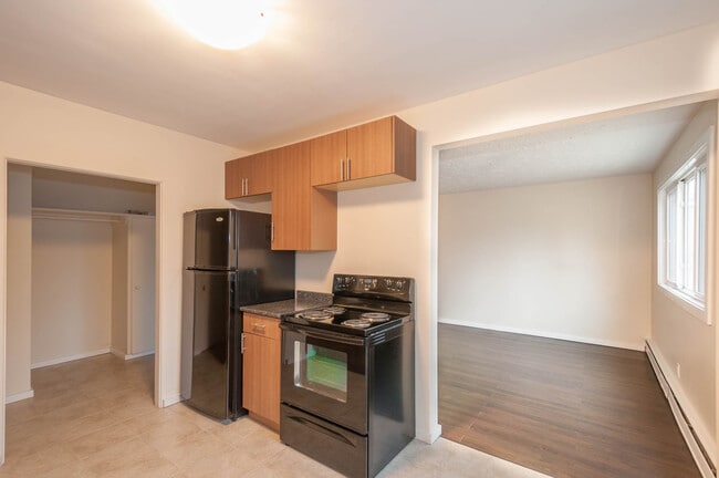 Building Photo - Rodney