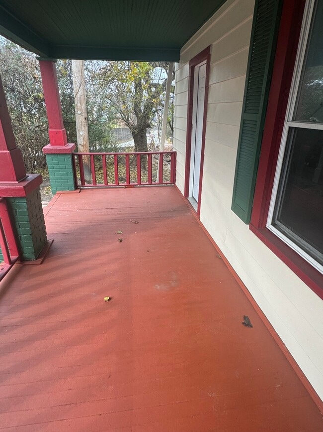 Photo - 275 Greensburg Pike